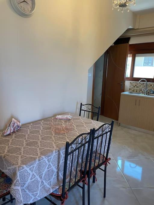 Appartement Eirini House à Leonídion Extérieur photo